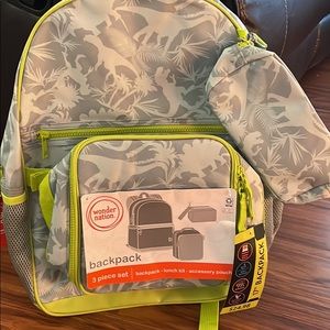Wonder Nation  Backpack with
Lunch Box and 3-Piece Set
Green Dinosaur Print